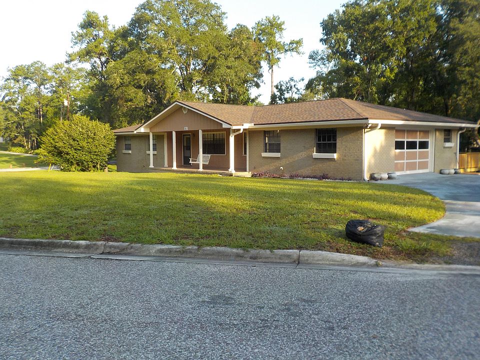 1st image of 780 Lake Asbury Dr