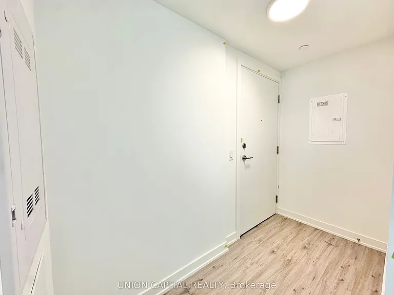 252 Church St #5511 — Photo 4