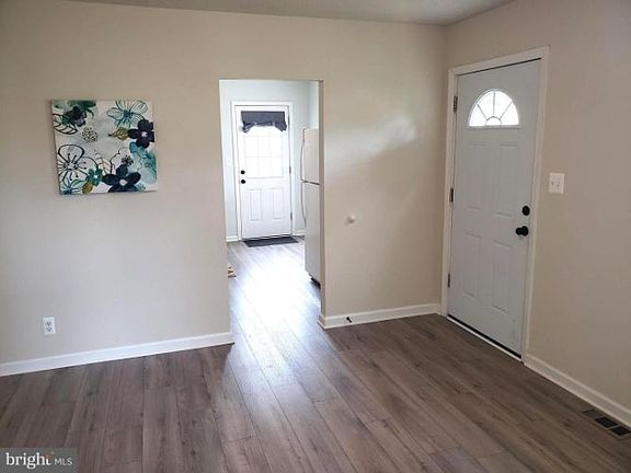 4th image of 311 S Deen Ave