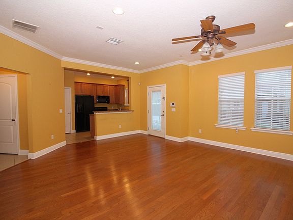 3rd image of 830 Ellwood Ave Unit F