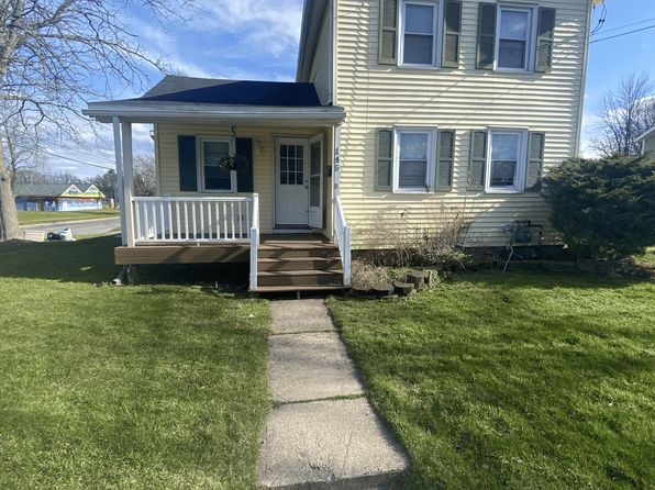 145 Tillotson St, Canandaigua, NY 14424