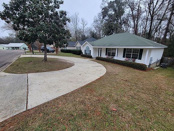 2nd image of 202 Bougainvillea Cir