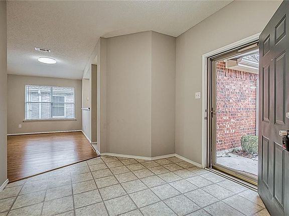 3rd image of 2800 Glenhaven Dr