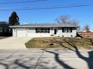 903 E 15th St S, Newton, IA 50208