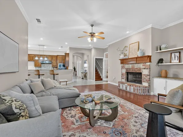 9713 Corral Dr, Fort Worth, TX 76244