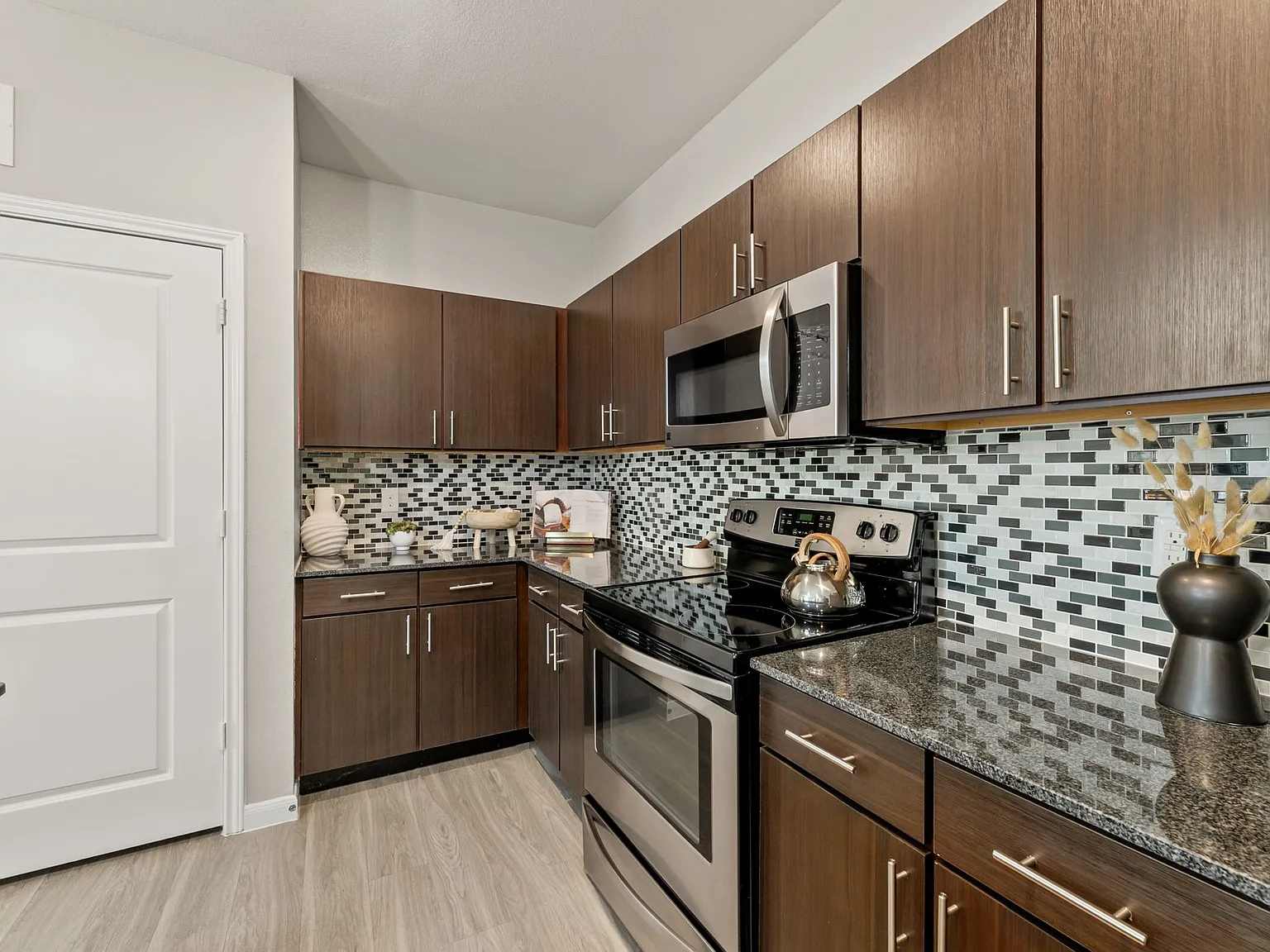 Legacy Flats — Photo 2