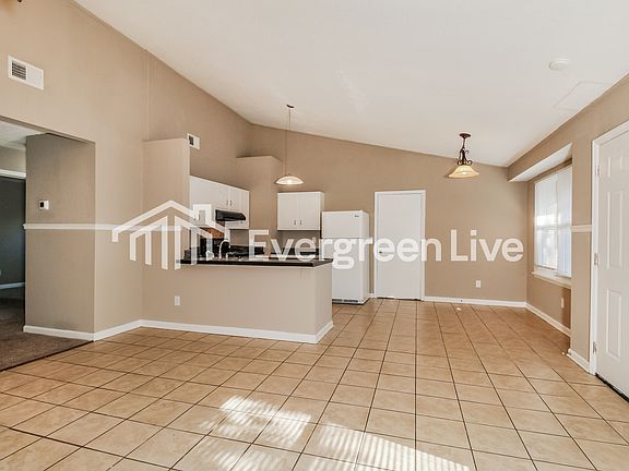4th image of 109 Raintree Ln