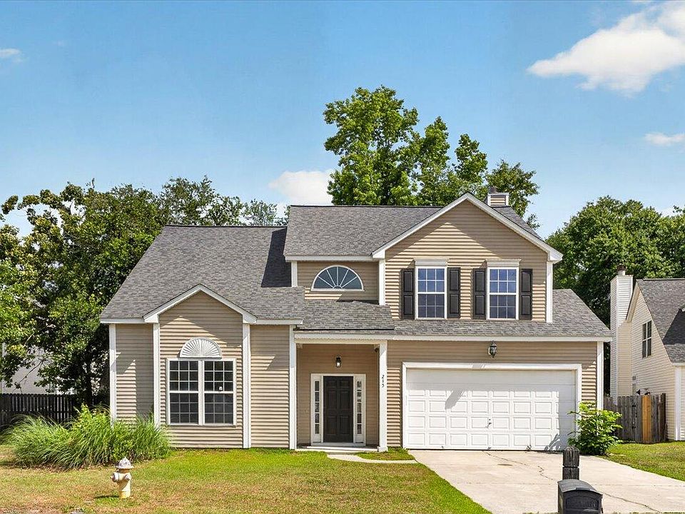 1st image of 215 Evesham Dr