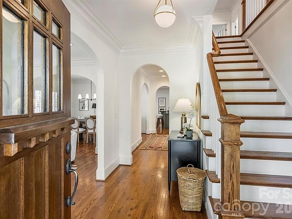 5th image of 1712 Truman Rd