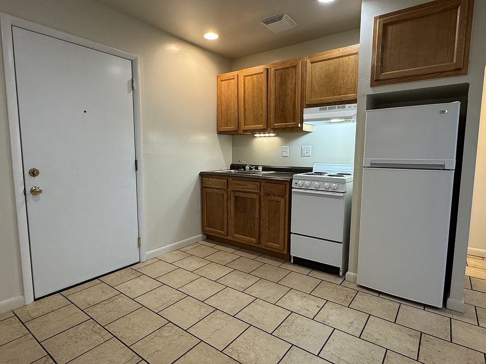 1st image of 512 S Hays Ave #11297960