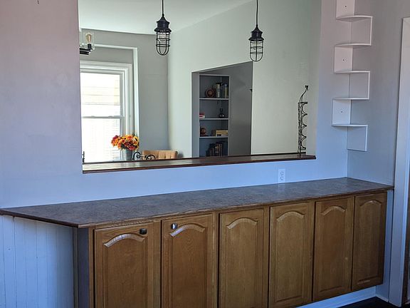 4th image of 1075 Elmwood Ave