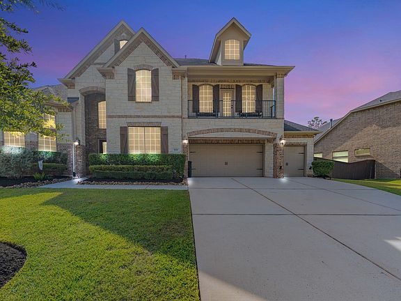 3rd image of 1026 Pleasant Pines Ln
