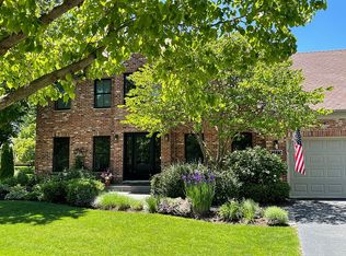 2775 Conant Ct, Geneva, IL 60134