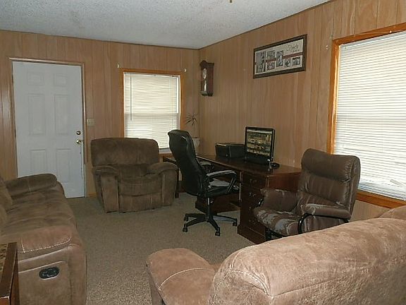 2nd image of 621 County Road 402