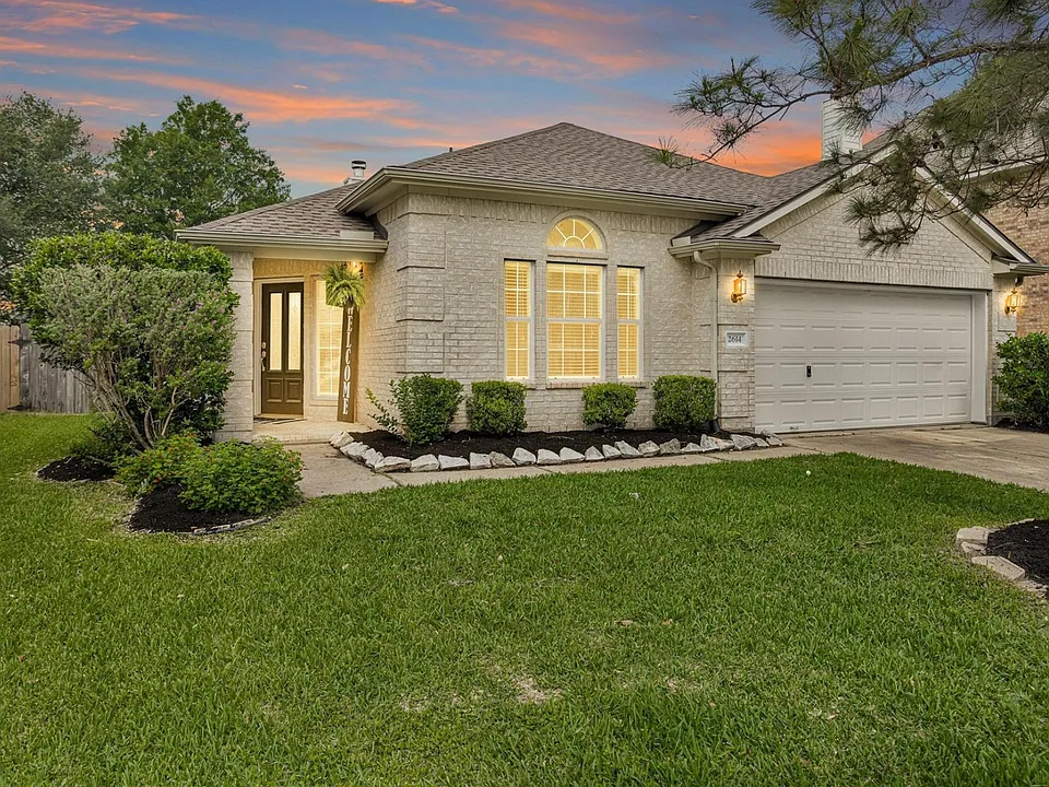 2614 Easton Springs Ct