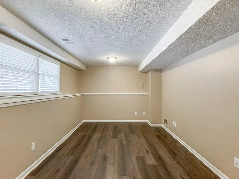 10404 NW 57th Ter — Photo 20
