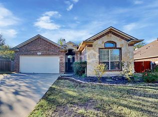 1201 Nora Ln, Denton, TX 76210