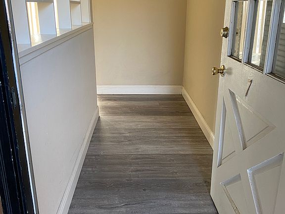 2nd image of 1601 Ontario Dr APT 7