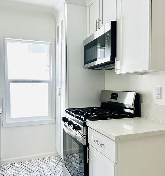 1860 N Alexandria Ave #1884 — Photo 16