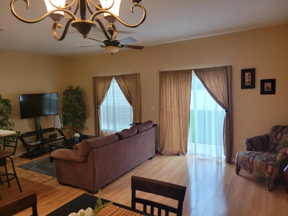 Open Floor Plan Living/dining