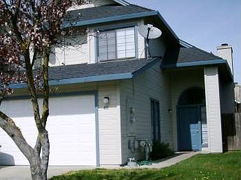 5th image of 409 Almond Dr