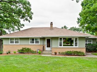 1525 W Schaumburg Rd, Streamwood, IL 60107