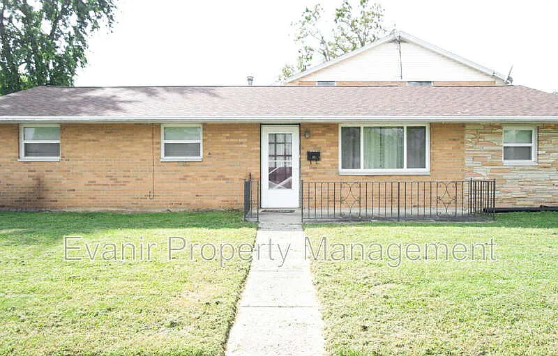 3 bed, 2.0 bath, 1500 sqft, $1,350 — Photo 1