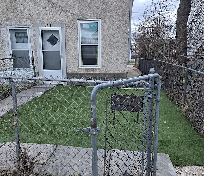 1612 Pacific Ave W — Photo 1