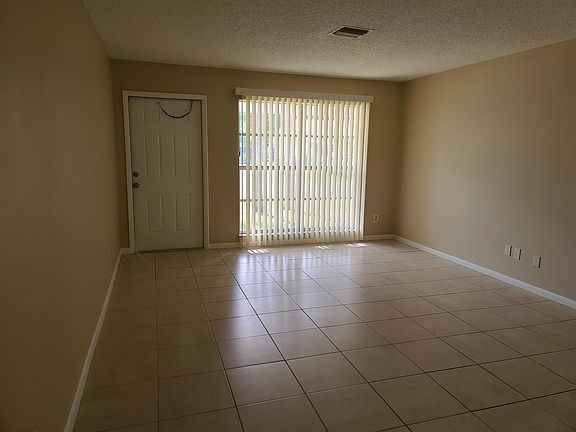 3rd image of 4361 SE Chesapeake Bay Dr