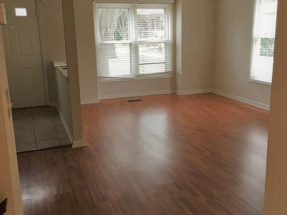 3rd image of 10700 Wakeman Dr