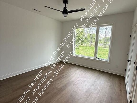 3rd image of 1016 E 13th St
