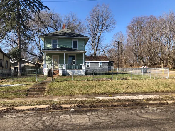 315 N Red Bud Trl, Buchanan, MI 49107