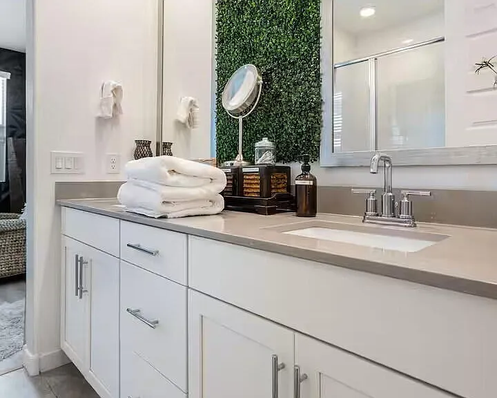 8908 W Solano Dr — Photo 8