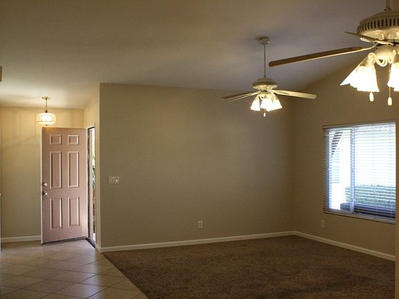 4th image of 39701 Rowan Ct