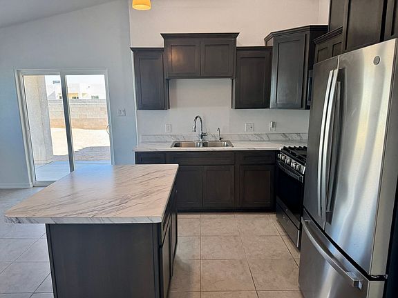 5th image of 3819 E San Gabriel St