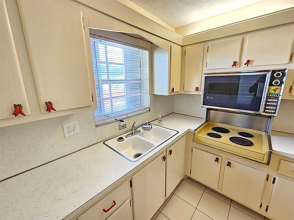 3rd image of 1454 N 12th Court #7B