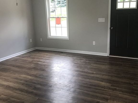 2nd image of 5612 Killarney Pl