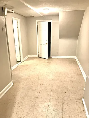 Rented by Amorelli Realty | media 9