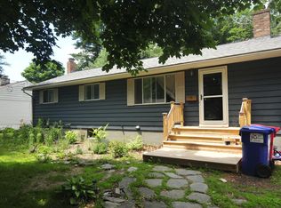 5 Tanglewood Dr, South Burlington, VT 05403