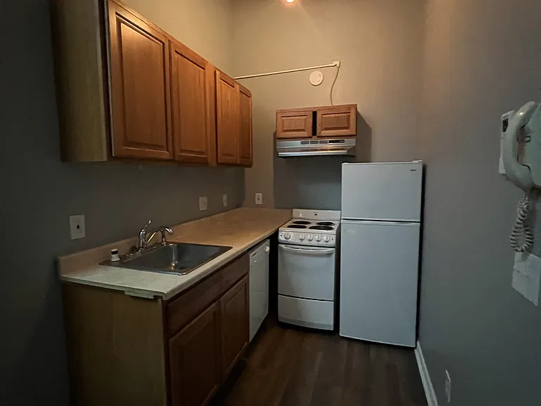 213 1st Ave S #P4 — Photo 6