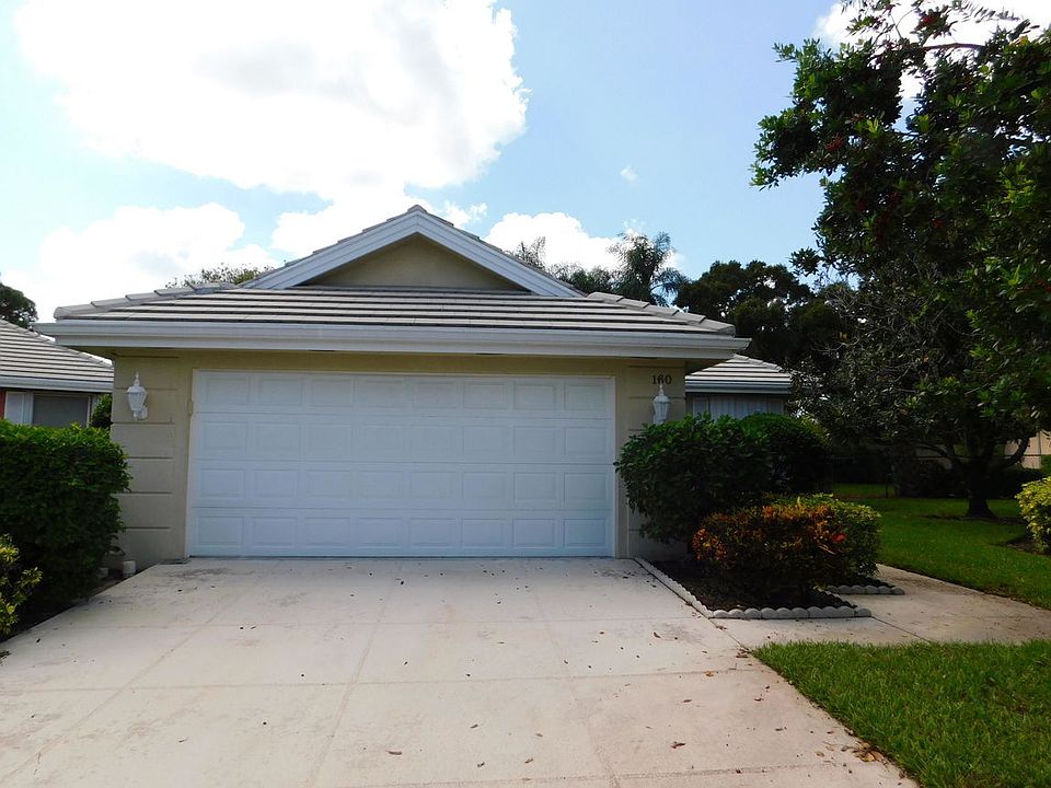 1st image of 160 NW Bentley Cir