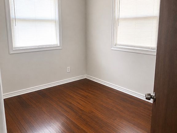 3rd image of 23555 Peters Ave