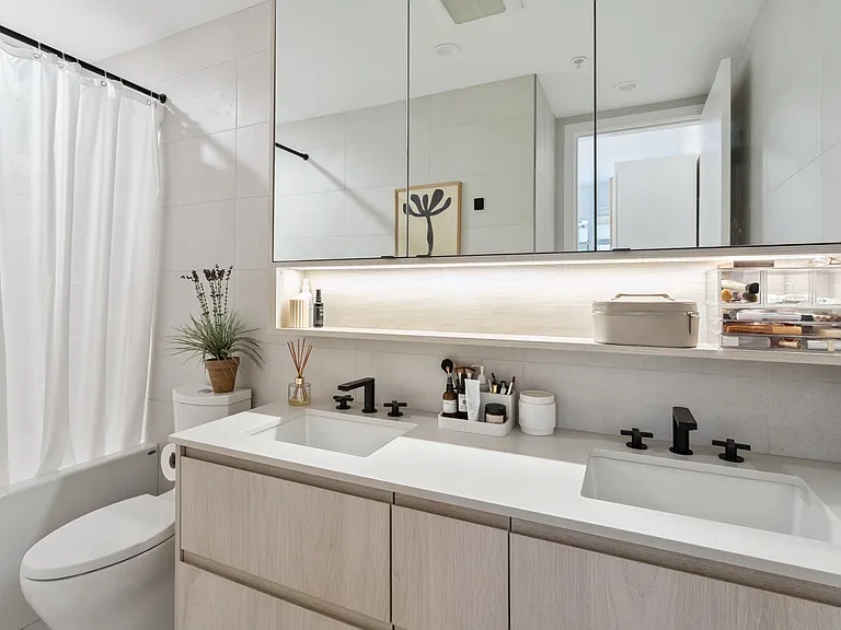 300 Salter St #109 — Photo 14