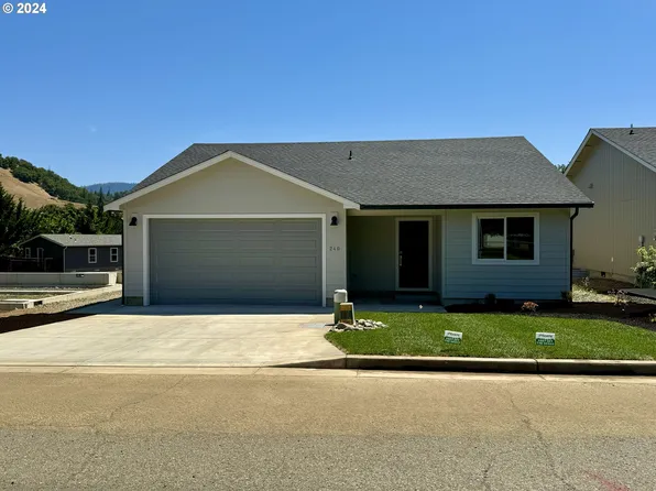 240 Mathews Dr, Myrtle Creek, OR 97457