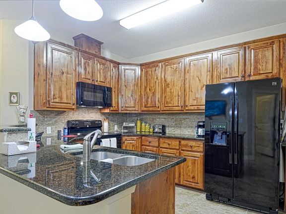 5th image of 1127 Swanflower Ln