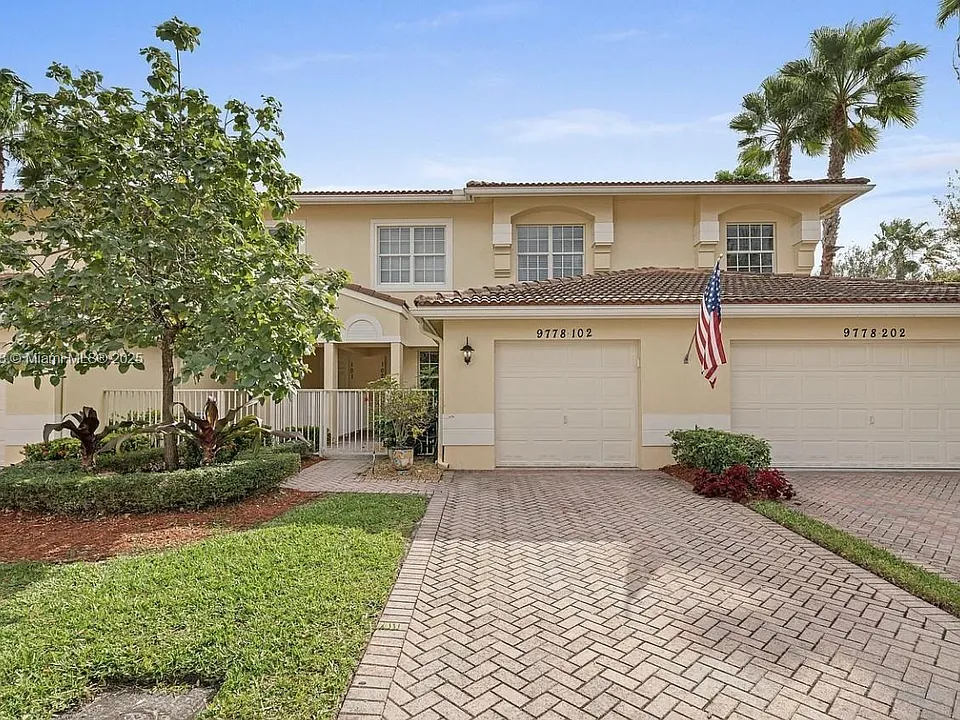 9778 Bowline Dr #102