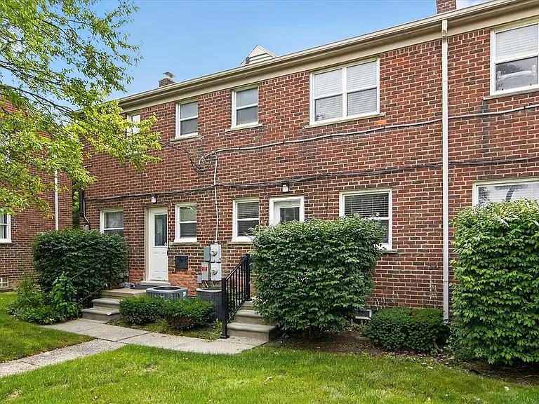 3284 Coolidge Hwy — Photo 32