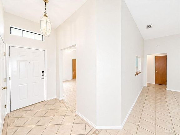 4th image of 7400 N 22nd St