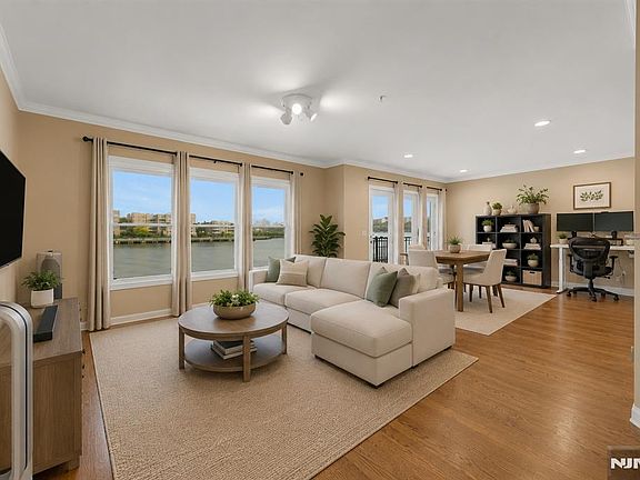 2nd image of 155 The Promenade