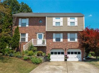 423 Shelbourne Dr, Pittsburgh, PA